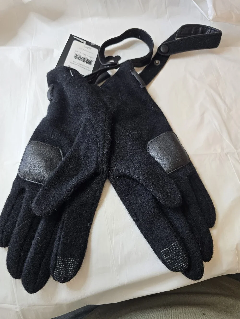 Echo New York Adjustable Belt Gloves..Size XL NWT Gift Cold Weather Luxury